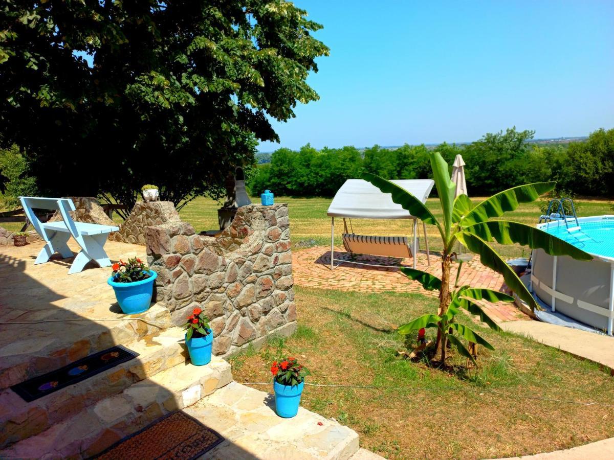 Honey Hill Apartment Fruska Gora Cerevic ภายนอก รูปภาพ