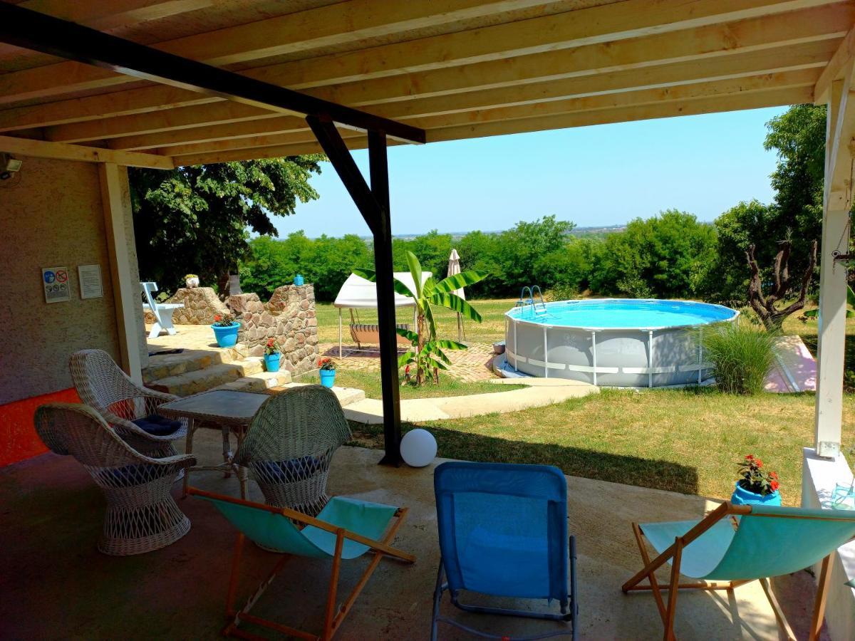 Honey Hill Apartment Fruska Gora Cerevic ภายนอก รูปภาพ