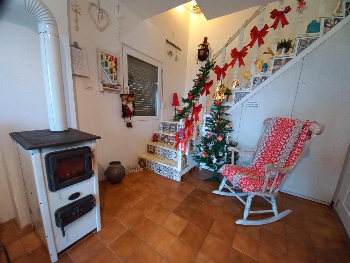 Honey Hill Apartment Fruska Gora Cerevic ภายนอก รูปภาพ